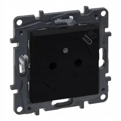 GNIAZDO POJEDYNCZE Z ŁADOWARKĄ USB Z/U NILOE STEP LEGRAND CZARNY 863538
